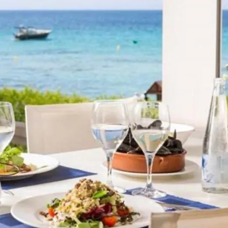 Alicate Beachfront - Luxury Apartment-1 아파트 *